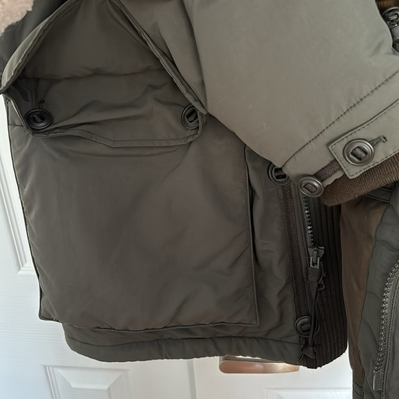 J Crew Men’s Eco Nordic field parka with PrimaLoft - Olive Moss - Picture 6 of 9